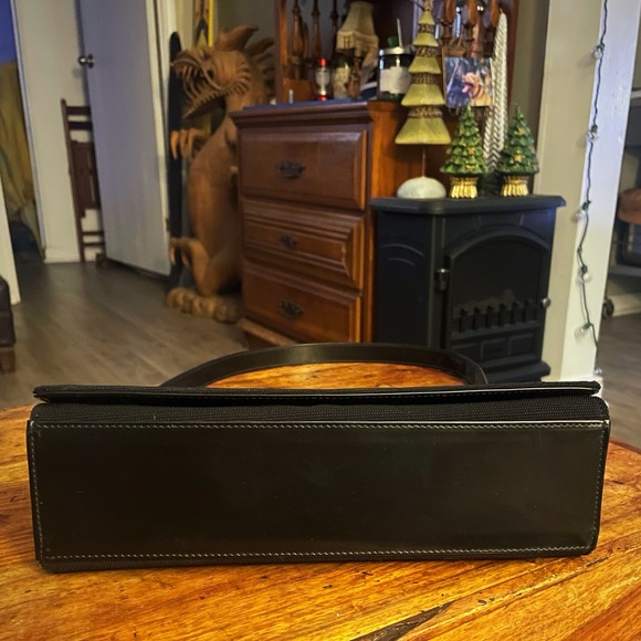 Gucci Authentic Vintage Gucci Shoulder Bag - Picture 5 of 7